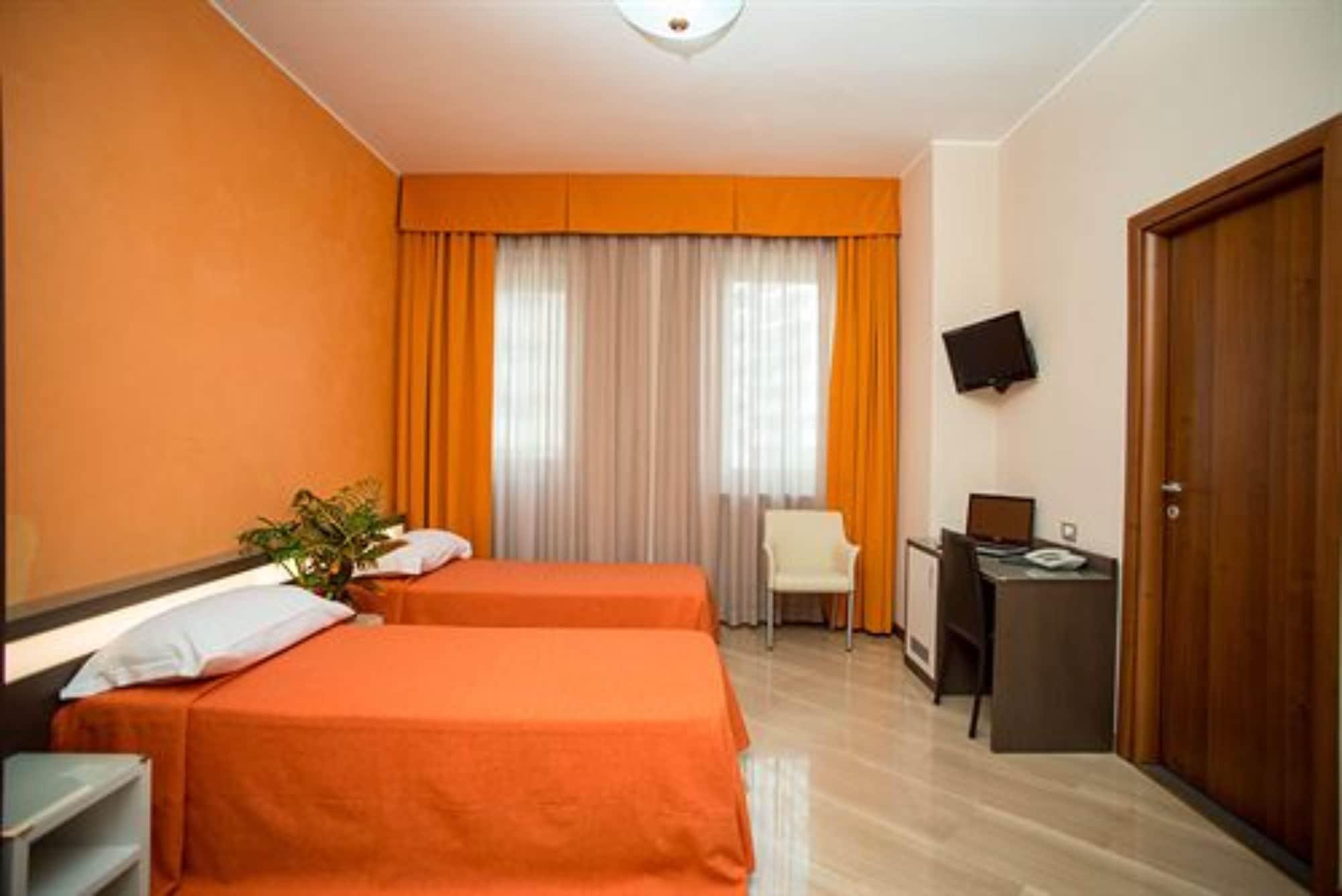 Hotel Fiera Congressi Milano Exteriör bild