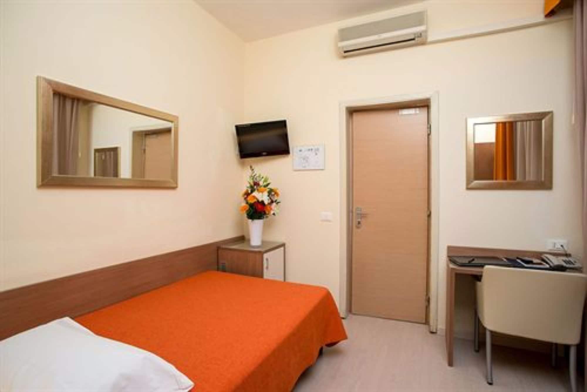 Hotel Fiera Congressi Milano Exteriör bild