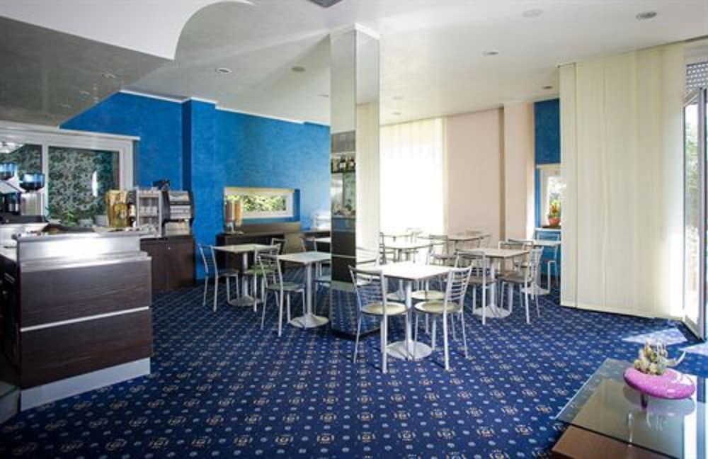 Hotel Fiera Congressi Milano Exteriör bild